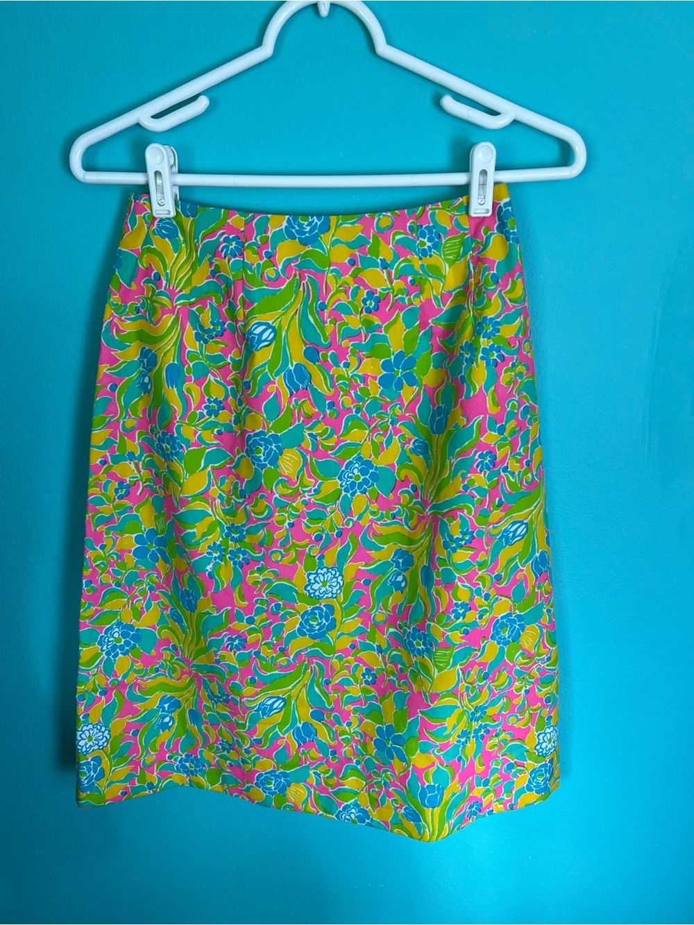 EUC Women’s Vintage Lilly Pulitzer Vibrant Floral Pattern Skirt Size 8